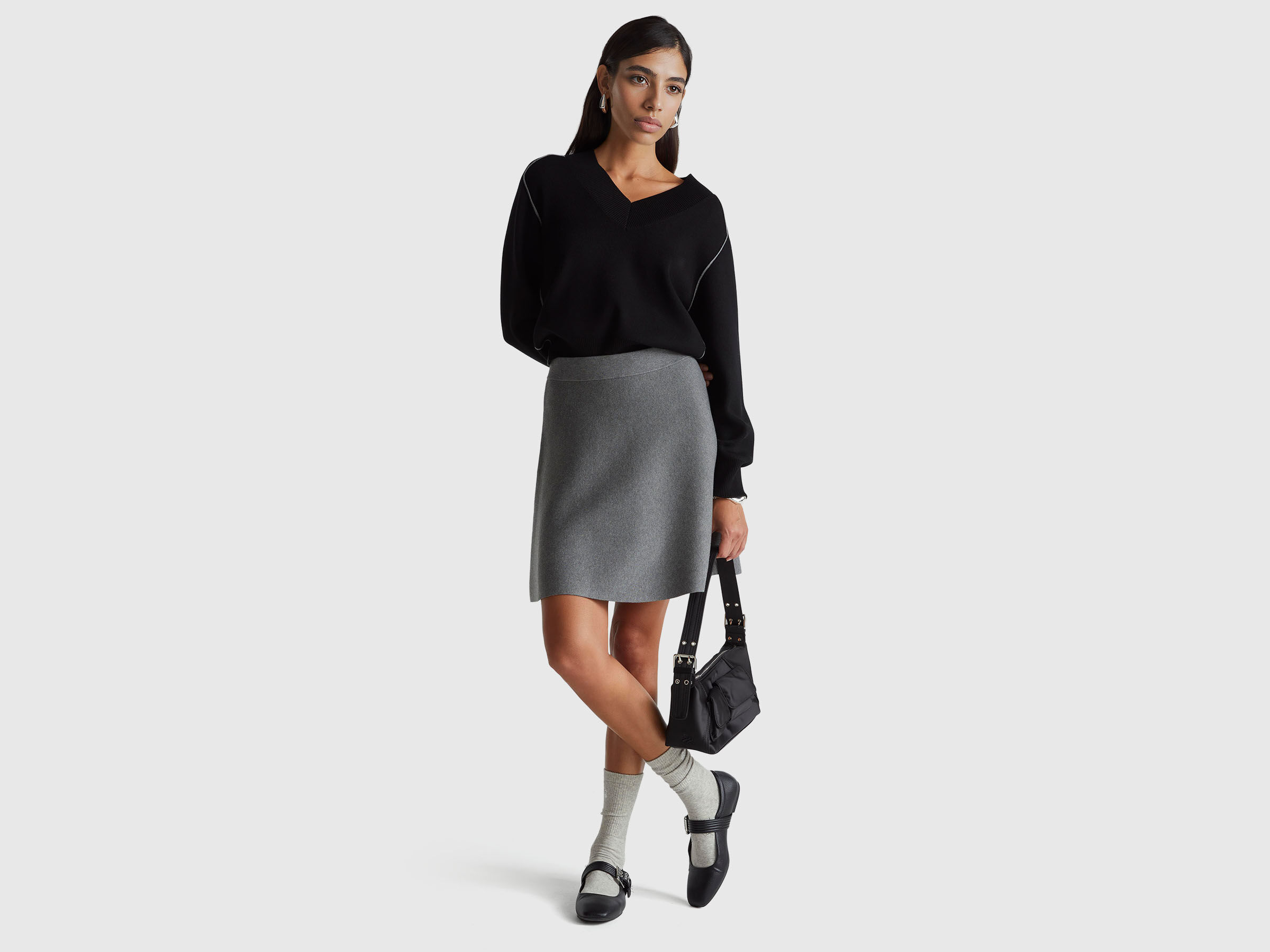 V NECK SWEATER L/S Women image number 3